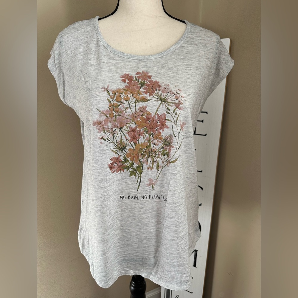 Maurices shirt